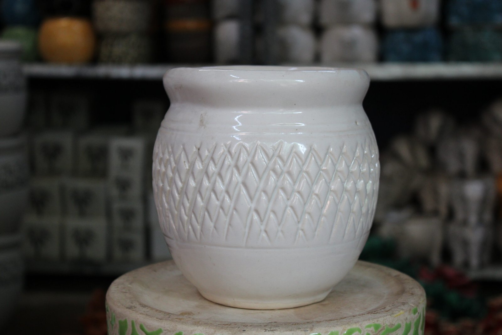 White Self Pattern Look Ceramic Pots Planters for Indoor And,Outdoor,Balcony,Home,Garden,Offic