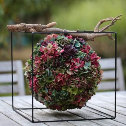 Metal planter with stand for balcony office and garden
